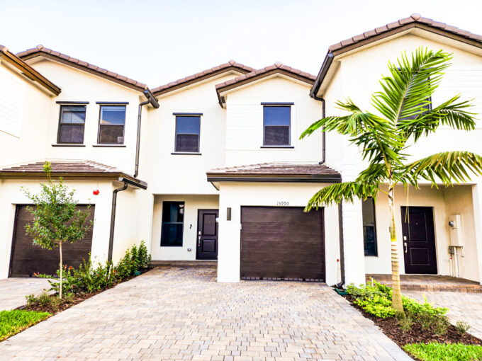 New Townhome at Pembroke Pines